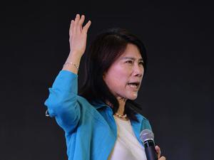 电竞女神跨界，中超买球直播，代言，新品预约量破百万